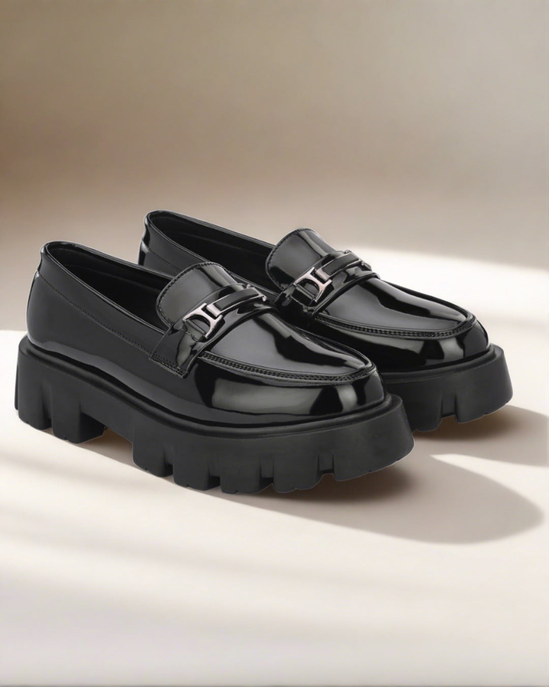 Attitudist Black Super Glossy Horsbit High Heel Slip-On Shoes For Men