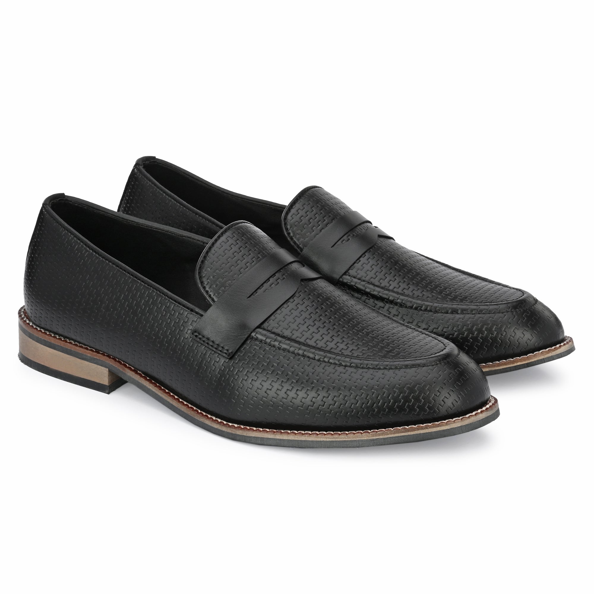 attitudist-black-round-toe-textured-apron-loafers-for-men