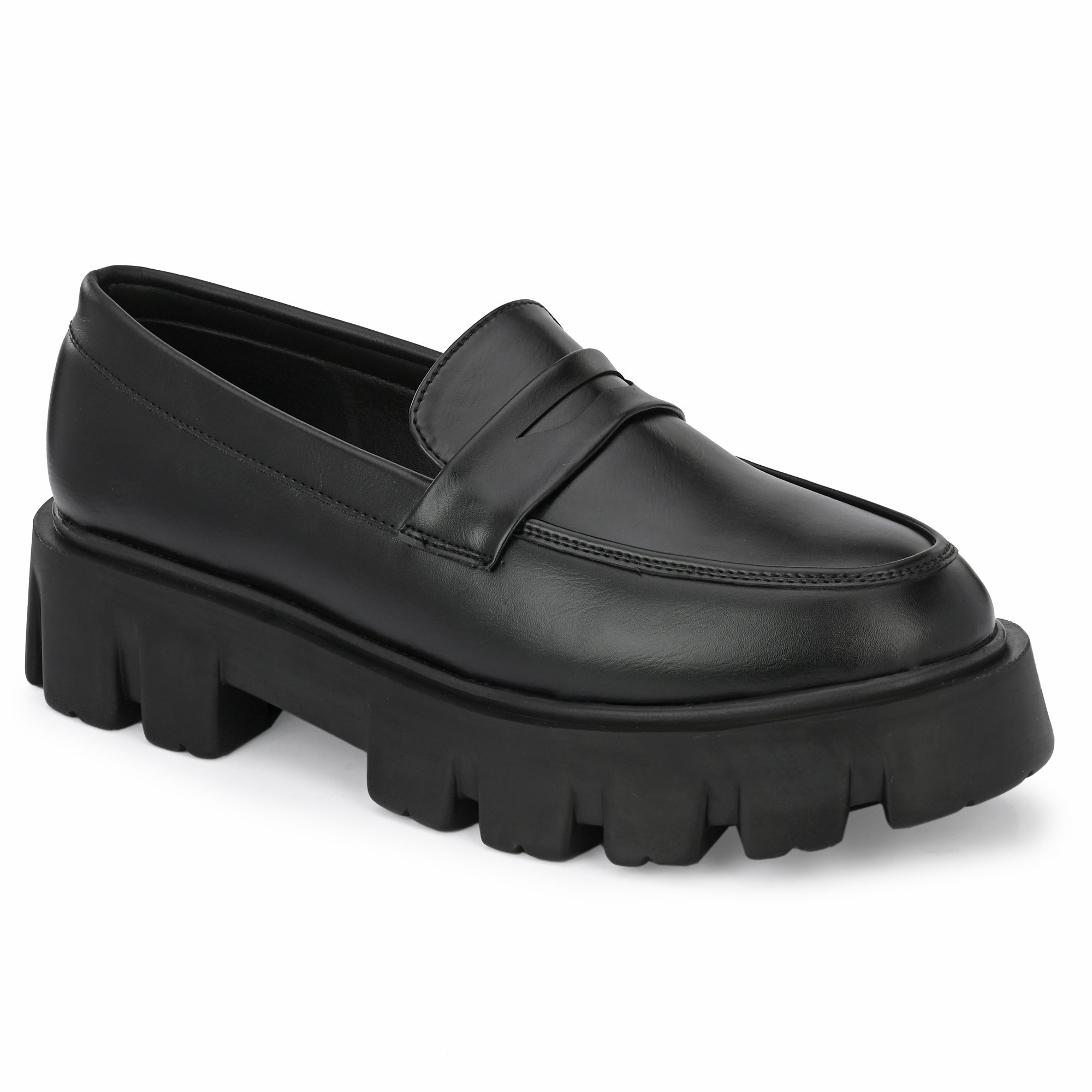 Matte on sale black loafers