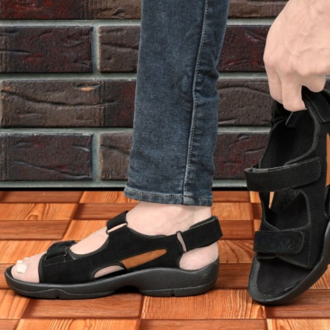 attitudist-mens-handcrafted-black-sandal-2